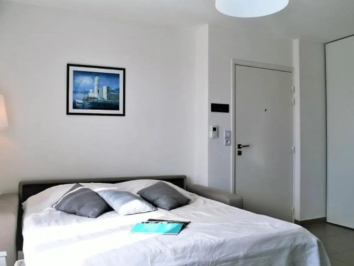 Appartement Moderne Avec Terrasse, Parking Et Clim Au Lavandou - 4 Couchages - Fr-1-251-122 Ле-Лаванду 0*,  Франция